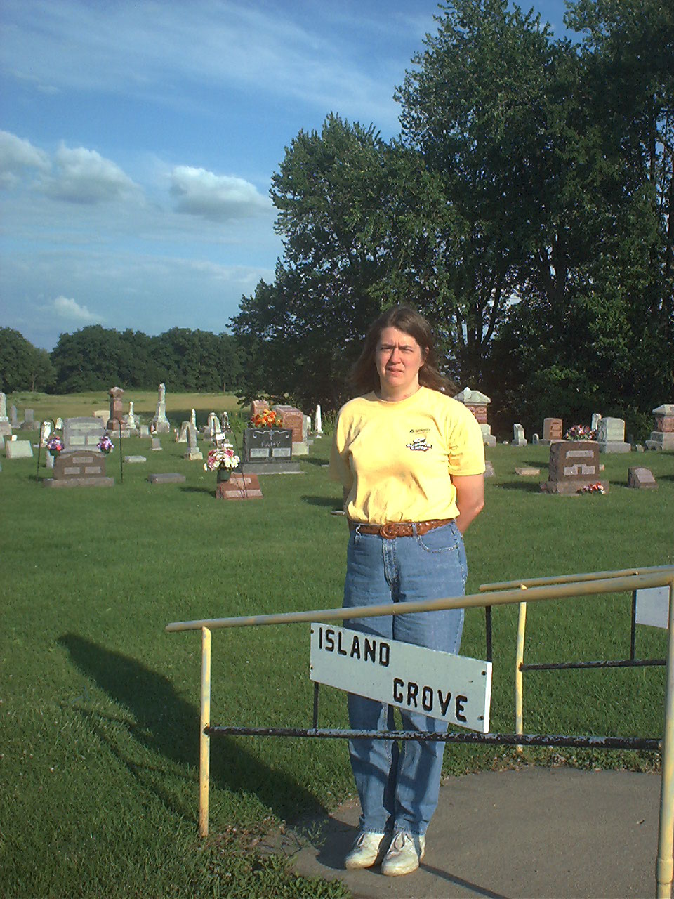 Island Grove Cemetery sign