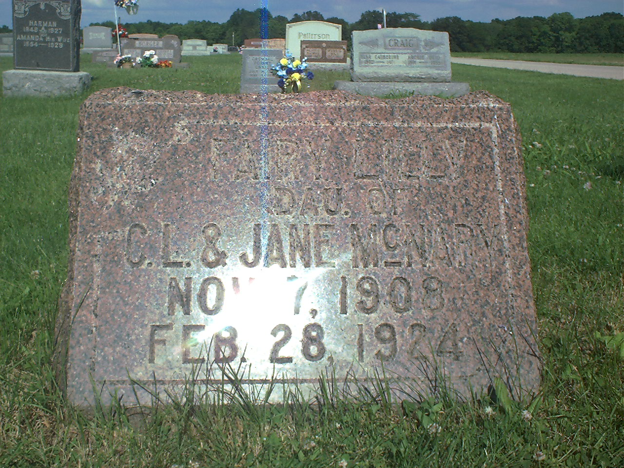 Fairy Lilly McNary headstone
